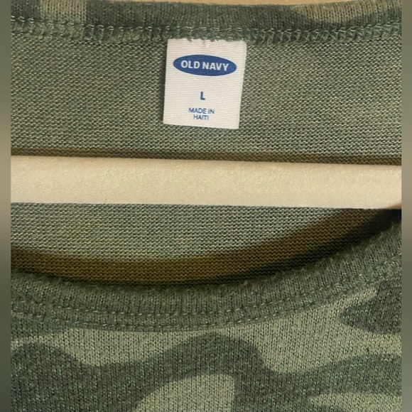 Women’sOLD NAVY Sweater Knit Camouflage Camo Green Round Neck
Stretch Soft Large - Picture 3 of 4
